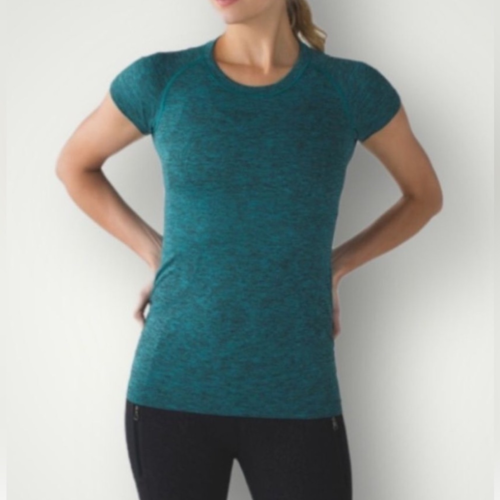 lululemon athletica Swiftly Tech Short Sleeved Tee in Heathered Kayak Blue